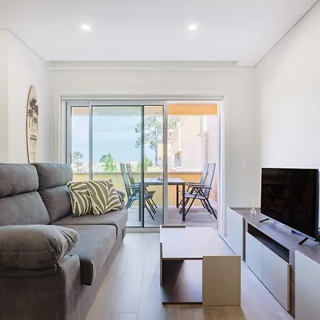 The Pine Flat With Pool @ Furadouro Appartamento